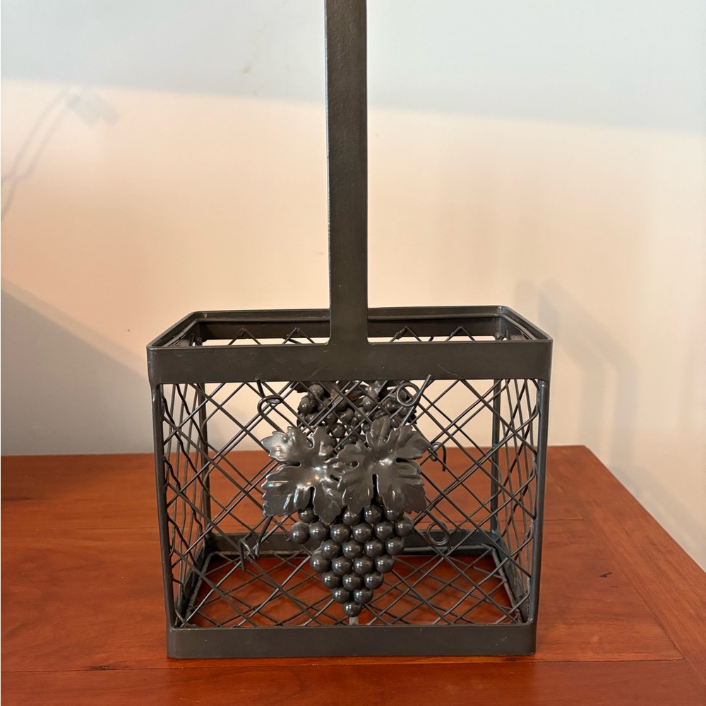 Metal Wine Bottle Caddy Grapevine Basket Tuscan Kitchen Decor Rustic Bar Holder - Picture 5 of 8